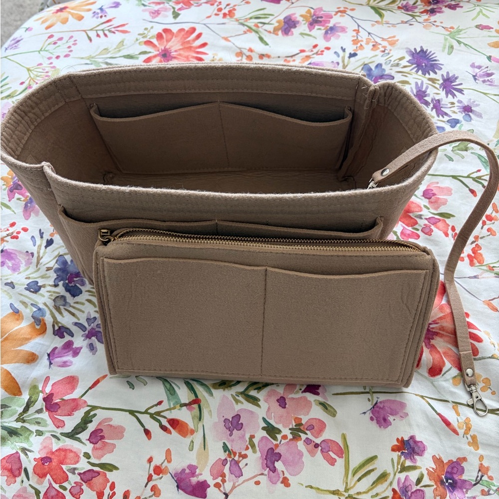 Felt bag inset